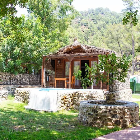 Suna Village & 3* 페티예